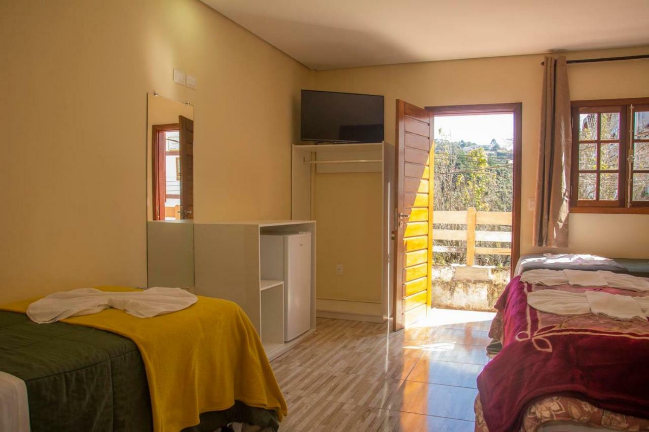 Pousada Villaggio Di Roma Кампус-ду-Жордан Екстер'єр фото